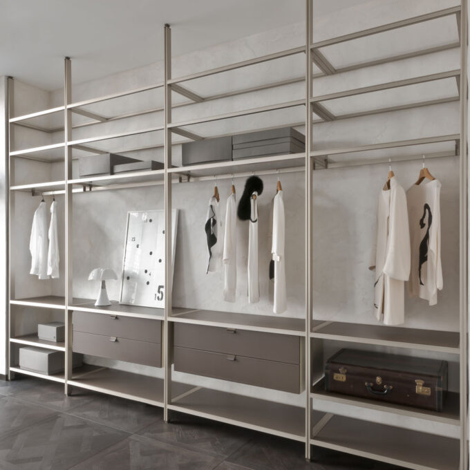 Solo Walk-In Closet - Image 2