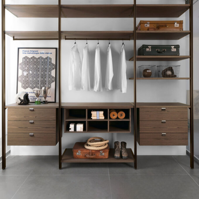 Solo Walk-In Closet - Image 7