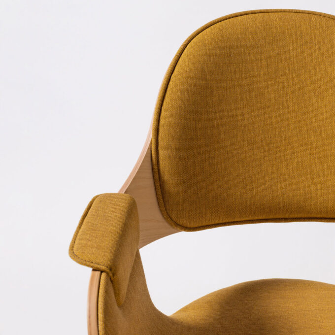 mobili-mobel-bd-barcelona-jaime-hayon-showtime-chair-Frontal_Upholstery_Detail_02_1580d3a87d