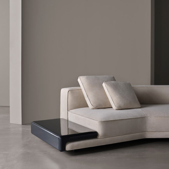 mobili-mobel-meridiani-Max-sofa-02-915x1245