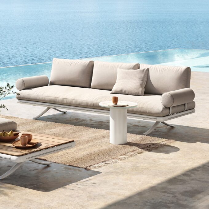 Yoko Sofa Outdoors - Image 4