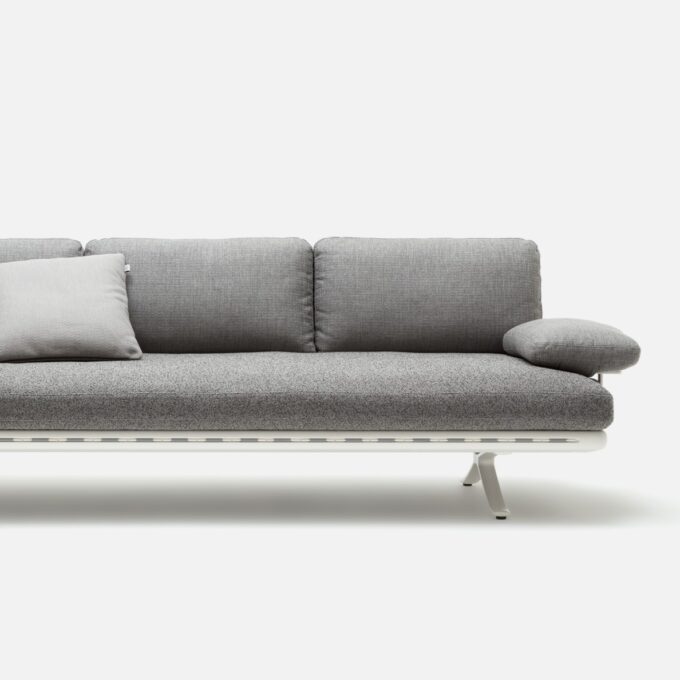 Yoko Sofa Outdoors