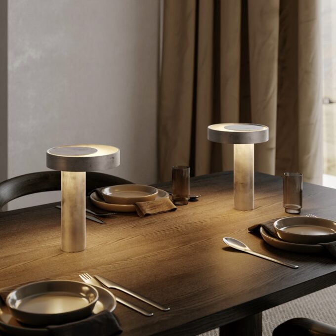 Circle Table - Image 4